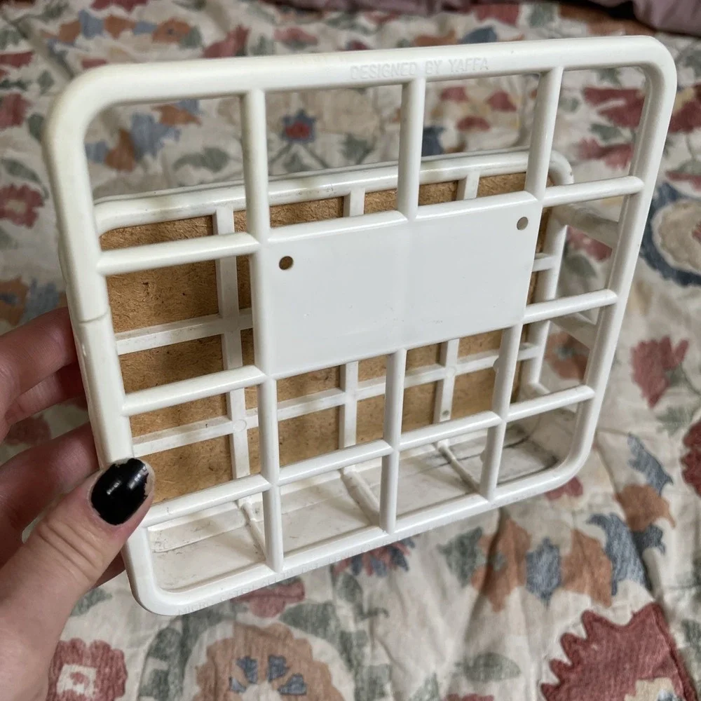 VTG Yaffa Catch-All Mini Office Organizer White Wall Stand Mail Pin Cork Board
